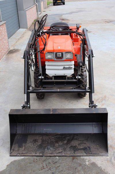 Traktor Kubota B1702 - foto 6