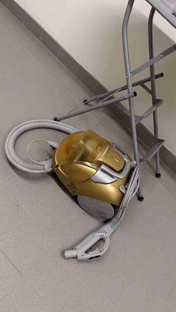 Zepter vysavač + Zepter žehlička + žehlící prkno - foto 2