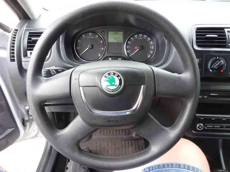 Škoda Fabia 1.2 TSI Combi r.v.2013 AUTOMAT serviska - foto 9