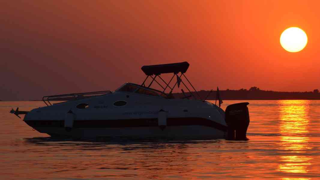 Nová kajutová jachta Sport Cruiser 20 / 5,9 metru - foto 5