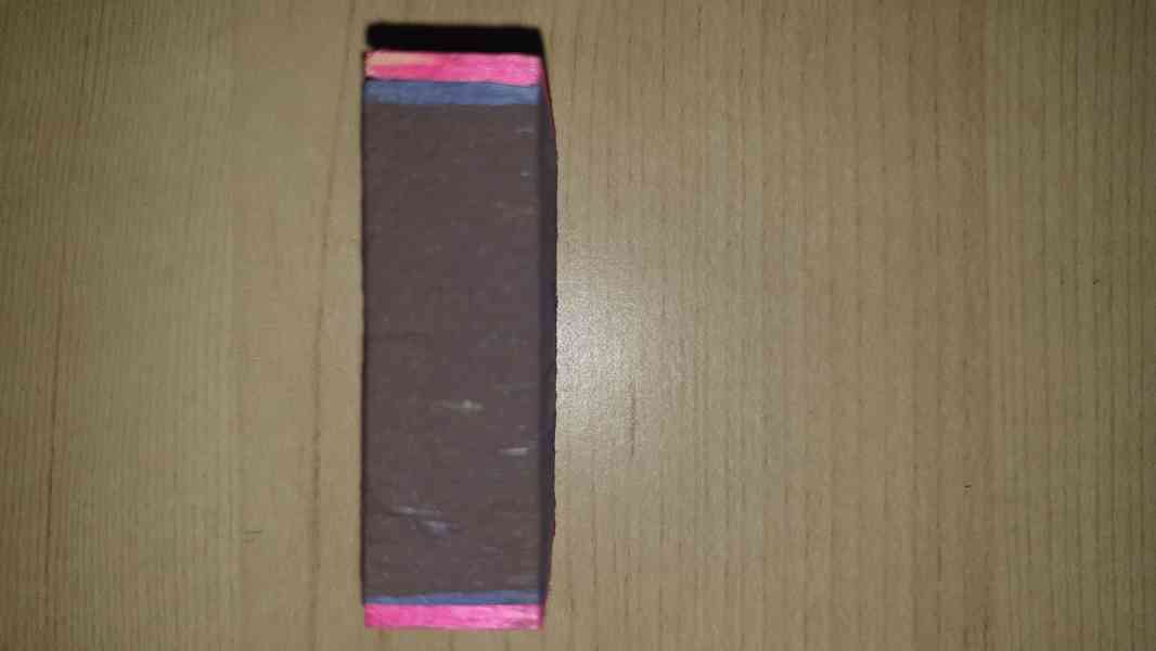 Stará dýhovaná krabička se zápalkami. - foto 3