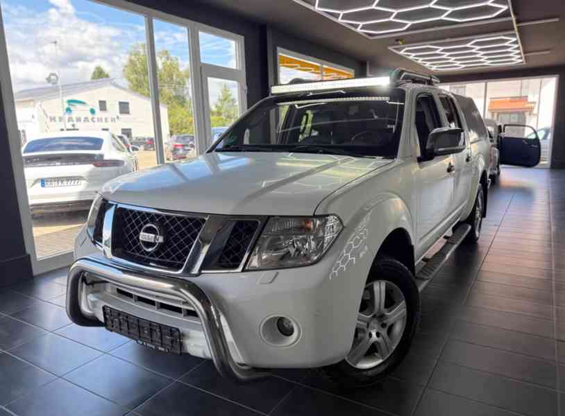 Nissan Navara 2,5DCi Double Cab LE 140kw - foto 7