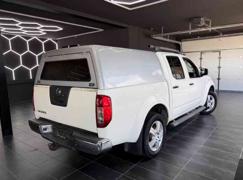 Nissan Navara 2,5DCi Double Cab LE 140kw - foto 3