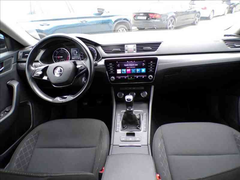 Škoda Superb 2,0 TDI NAVIGACE - foto 5