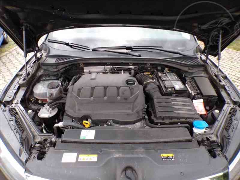 Škoda Superb 2,0 TDI NAVIGACE - foto 13