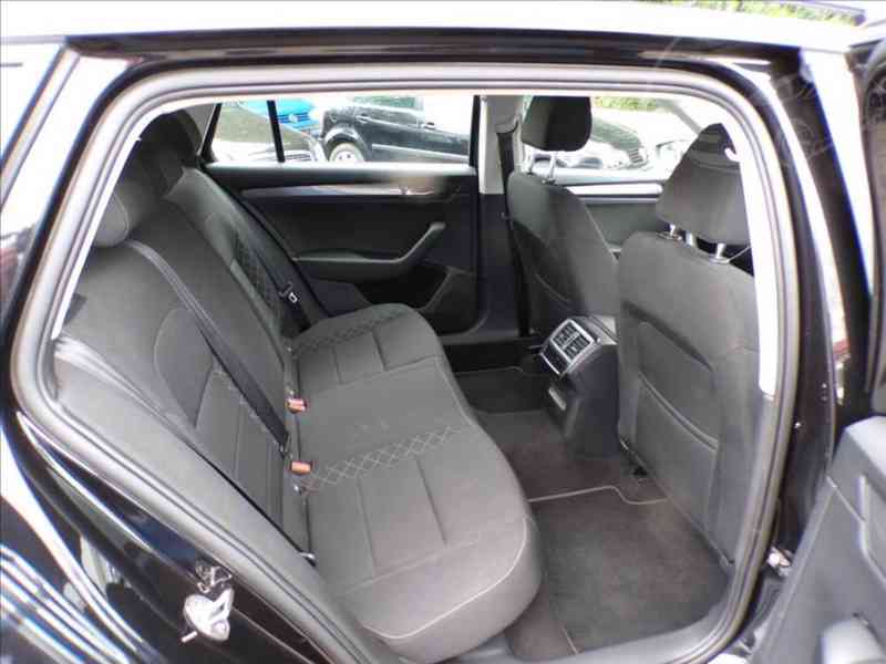 Škoda Superb 2,0 TDI NAVIGACE - foto 11