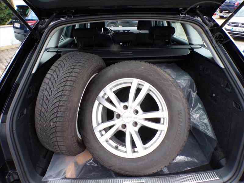 Škoda Superb 2,0 TDI NAVIGACE - foto 10