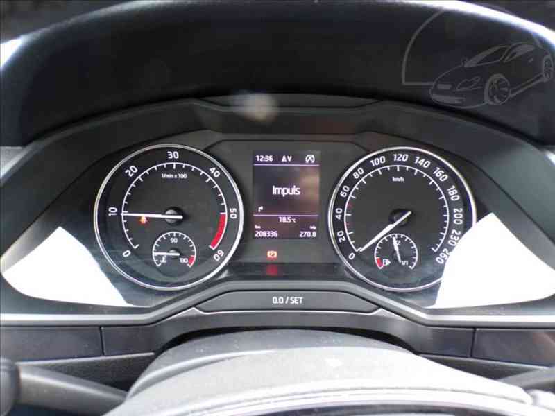Škoda Superb 2,0 TDI NAVIGACE - foto 6