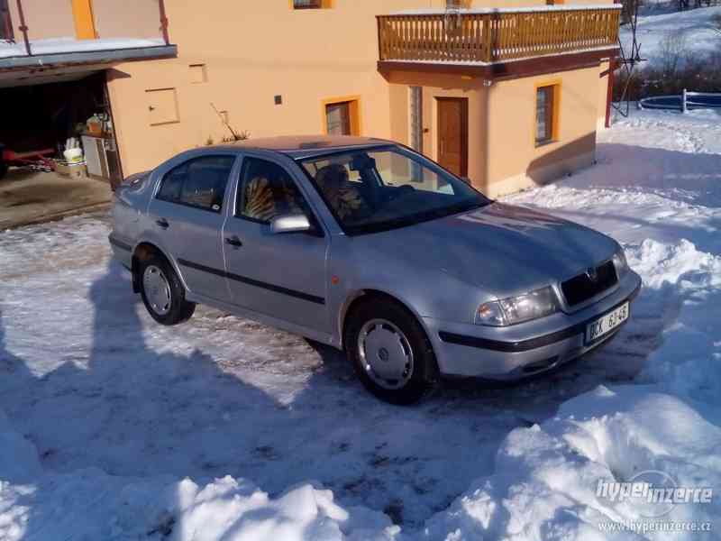 Skoda Octavia 1,6 GLXi - foto 6