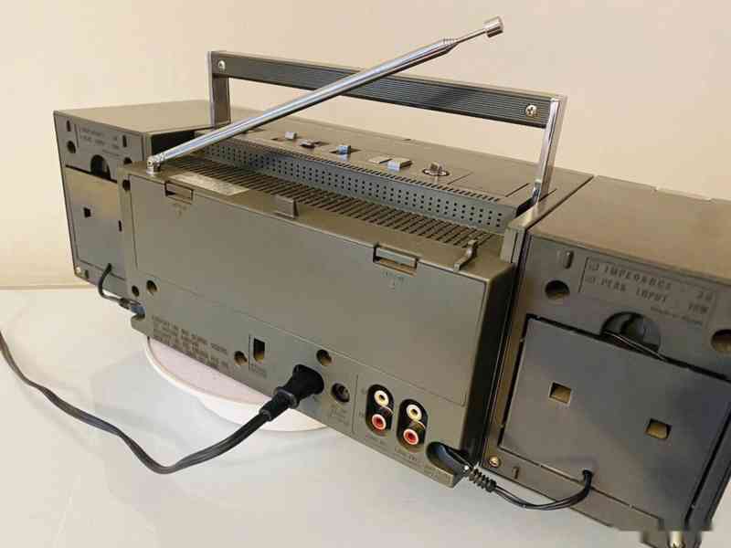 Radiomagnetofon National RX-C 50, rok 1983 - foto 15