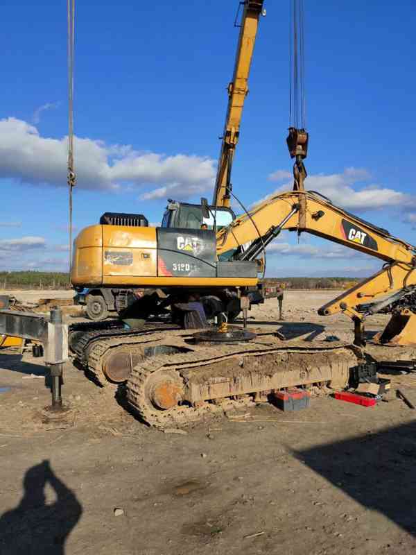 Servis Caterpillar a Komatsu po celé EU - foto 11
