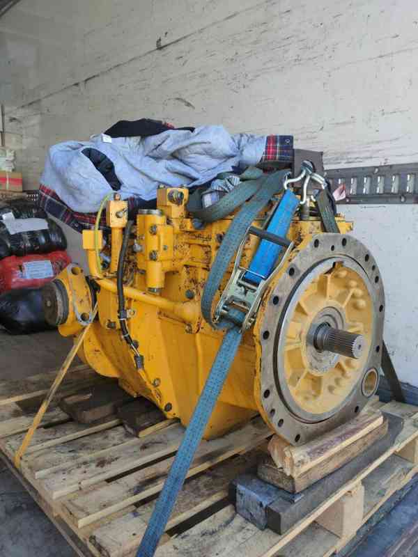 Servis Caterpillar a Komatsu po celé EU - foto 5