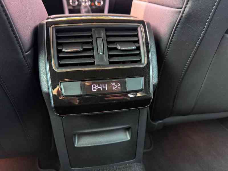 Škoda Superb, 2.0 TDI - Paket Style Plus - foto 14