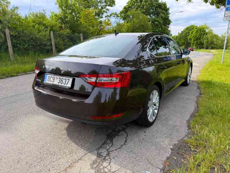 Škoda Superb, 2.0 TDI - Paket Style Plus - foto 5