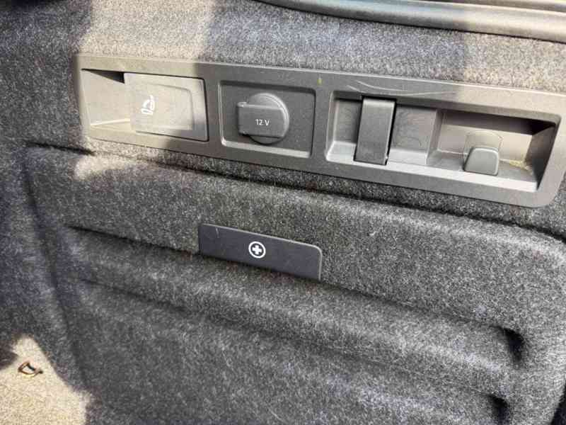 Škoda Superb, 2.0 TDI - Paket Style Plus - foto 11