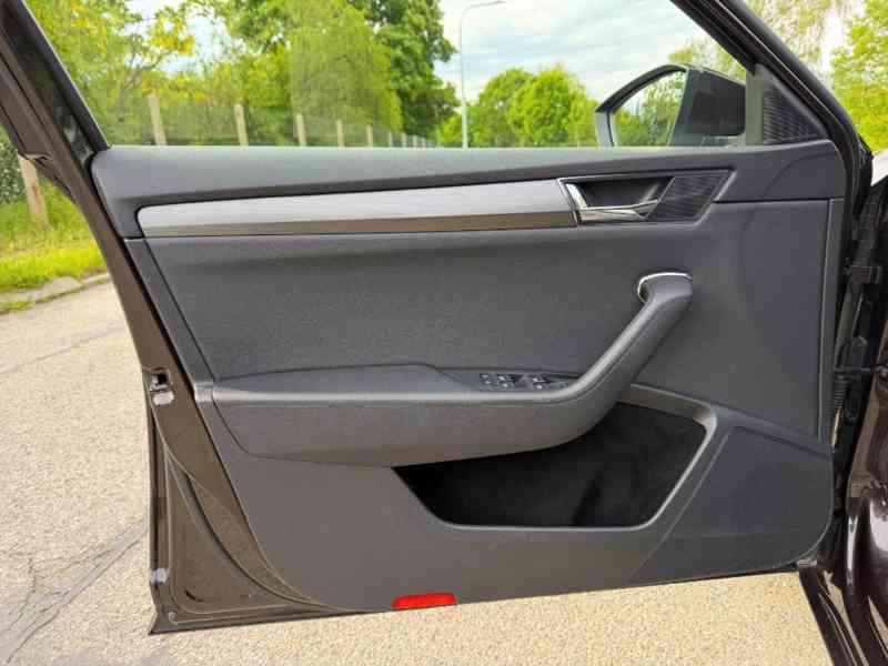 Škoda Superb, 2.0 TDI - Paket Style Plus - foto 18