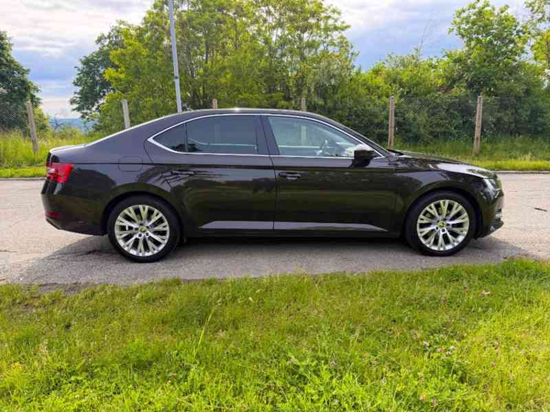 Škoda Superb, 2.0 TDI - Paket Style Plus - foto 6