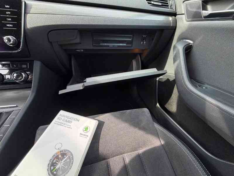 Škoda Superb, 2.0 TDI - Paket Style Plus - foto 22