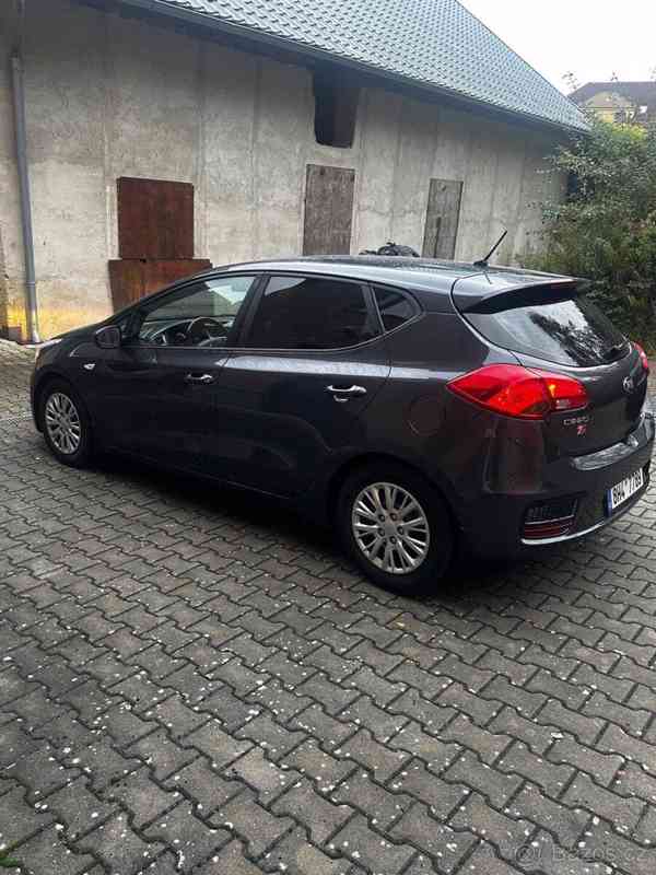 Kia Ceed 1,6   KIA - foto 5