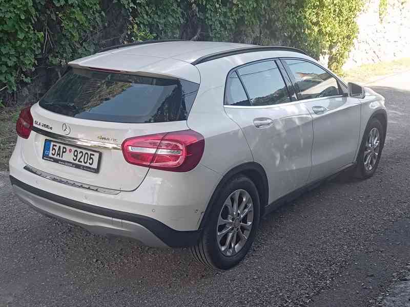 Mercedes GLA 4Matic, 1. majitel, koupeno nové v ČR - foto 3