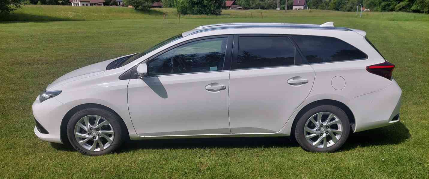 Prodám Toyota Auris kombi - foto 2
