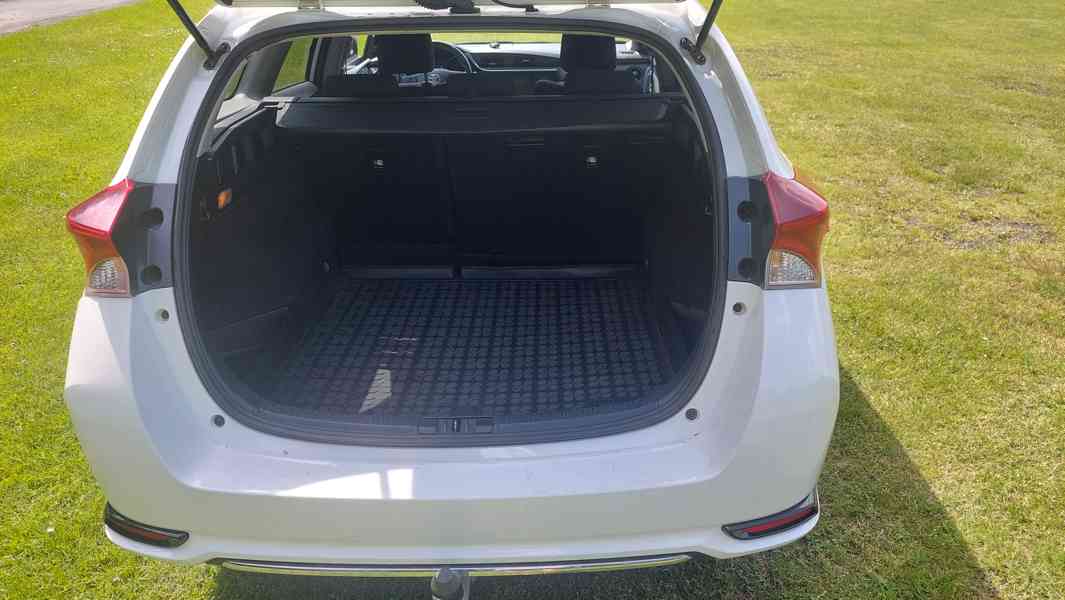 Prodám Toyota Auris kombi - foto 6