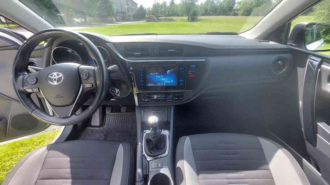 Prodám Toyota Auris kombi - foto 7
