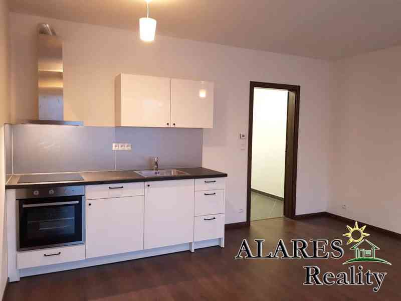 Novostavba 1+kk 31m2 balkon, ul.Toufarova, Řeporyje - foto 2