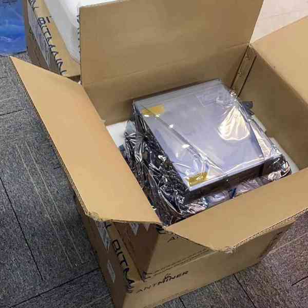 IN STOCK- Bitmain Antminer KS3,IceRiver KS3 PSU included  - foto 2