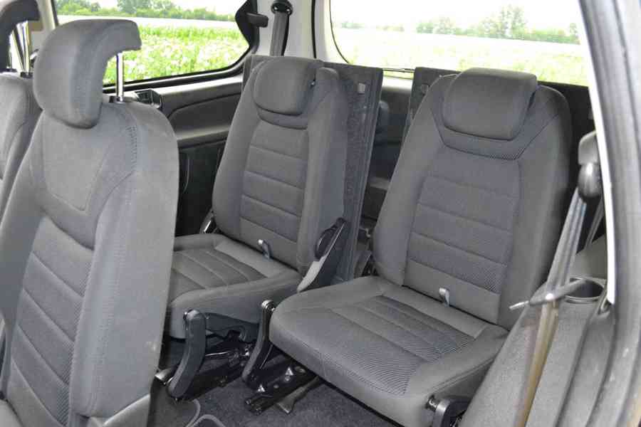 Ford Galaxy 2.0 TDi Titanium 7 míst - foto 21