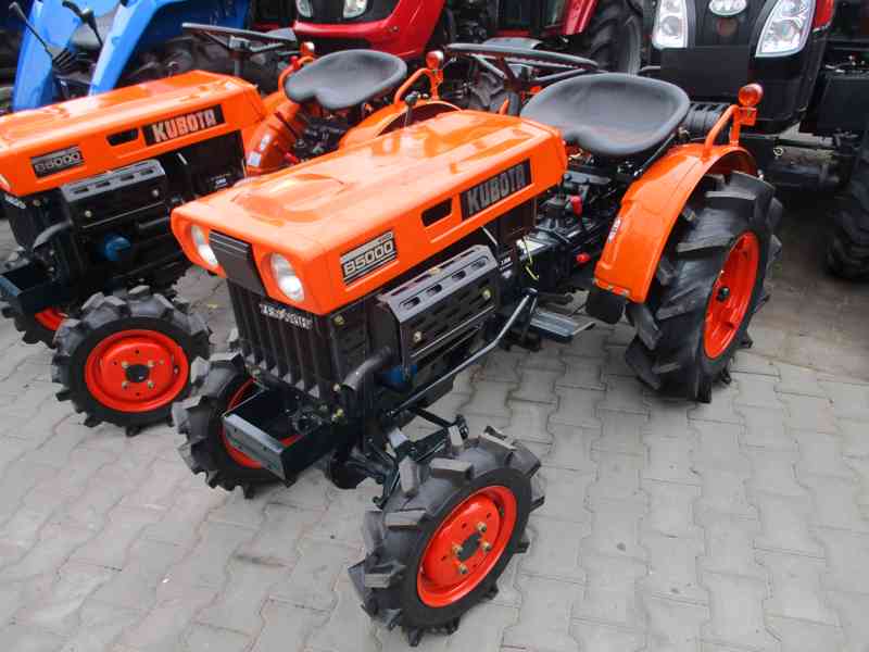 Malotraktor Kubota B5000 4WD plně repasovaný