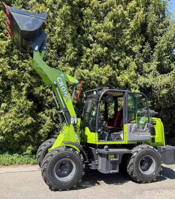 Kloubový nakladač CR08-10 S s kabinou + lžíce AKCE - foto 3