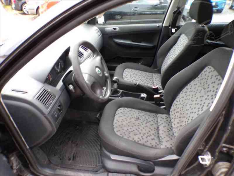 Škoda Fabia 1,4 TDI TAŽNÉ ZAŘÍZENÍ,KLIMA - foto 7
