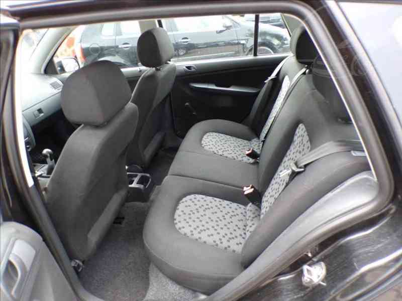 Škoda Fabia 1,4 TDI TAŽNÉ ZAŘÍZENÍ,KLIMA - foto 8