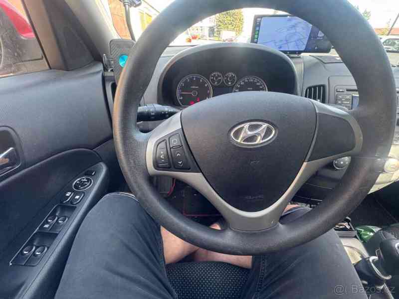 Hyundai i30 1,4   CW - foto 13