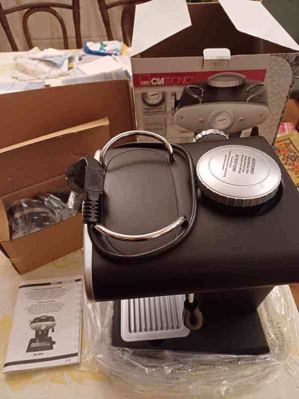 Kávovar na esspresso Clatronic ES 2999 - foto 7