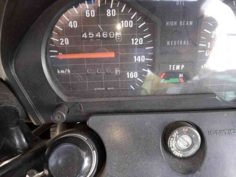 Honda VTR 250 F - foto 3