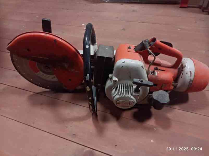 Prodám benzínovou rozbrušovací pilu STIHL TS 350 - foto 2