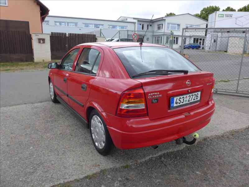 Opel Astra 1,4 i plně funkční, tažné - foto 4