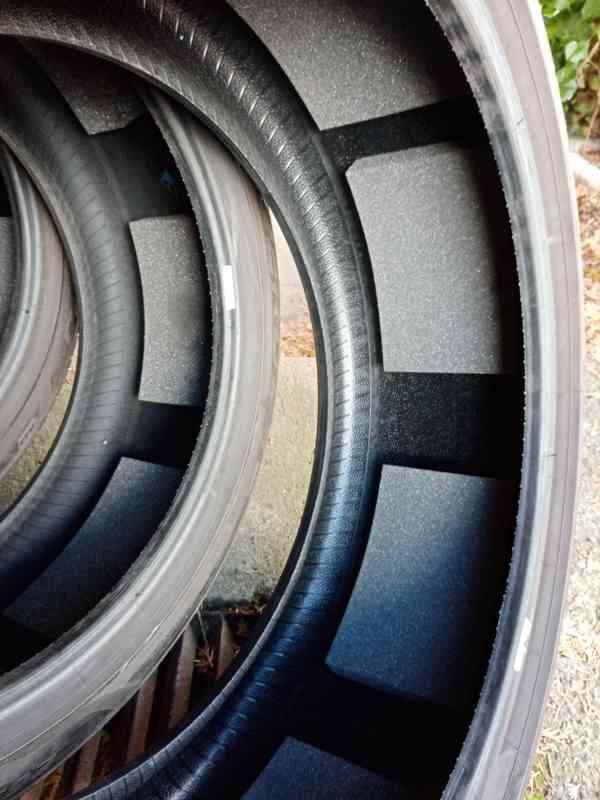 Letní pneu 4kusy 265/40/20 vzorek 80% PIRELLI - dobírka - foto 3