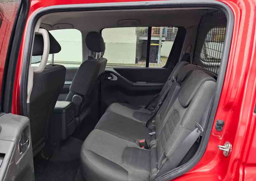 Nissan Pathfinder 2.5 dCi SE 140kw - foto 6