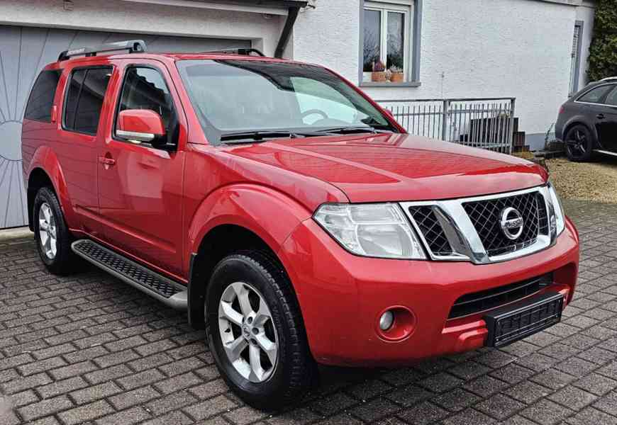 Nissan Pathfinder 2.5 dCi SE 140kw - foto 1