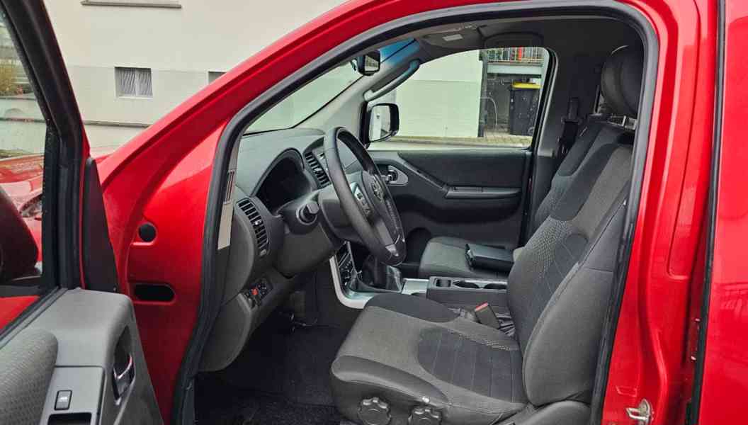 Nissan Pathfinder 2.5 dCi SE 140kw - foto 5