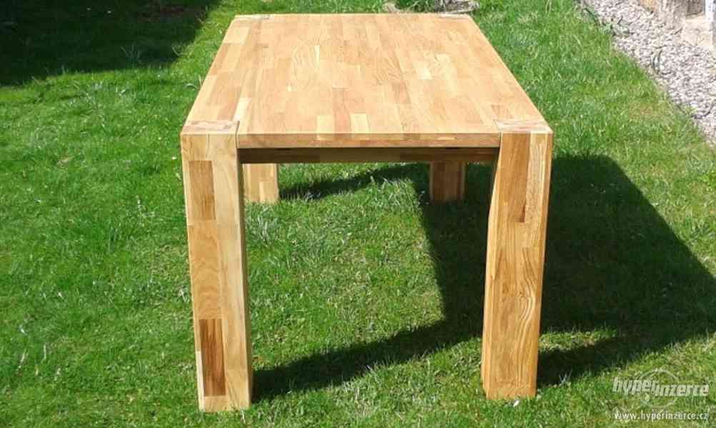 Masivní dubový jídelní stůl - - foto 3