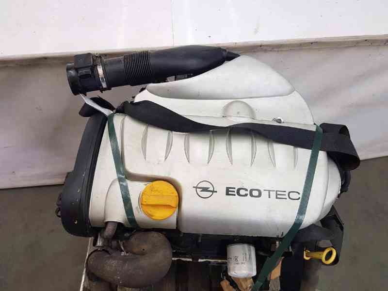 Náhradní díly pro osobní a nákladní automobily - foto 2