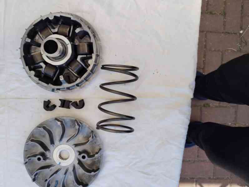 Honda Forza 300 orig.SET kompl variátor polořemenice,pružina - foto 18