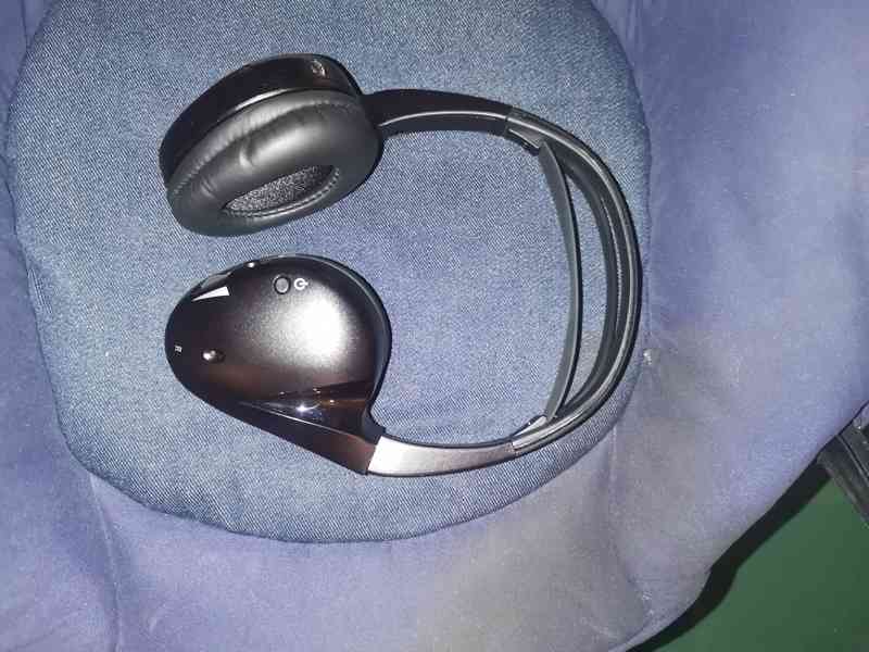 Bezdrátová sluchátka - foto 1