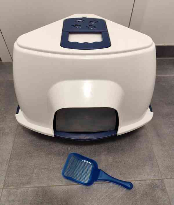 Rohová toaleta Cat Jumbo s krytem a dvířky - foto 4