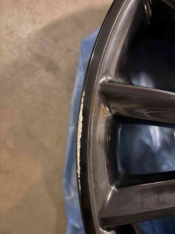 Zánovní 19" originální sada BMW Styling 633 Black, vč. TPMS - foto 9