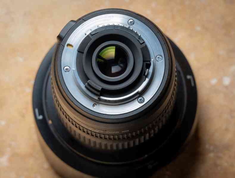 Nikon 12-24mm DX AF-S Nikkor 1:4 G ED - foto 9